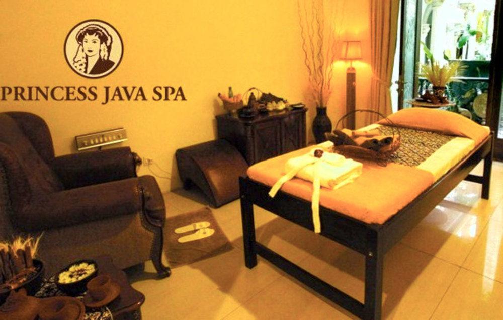 The Grand Palace Hotel Malang Zewnętrze zdjęcie