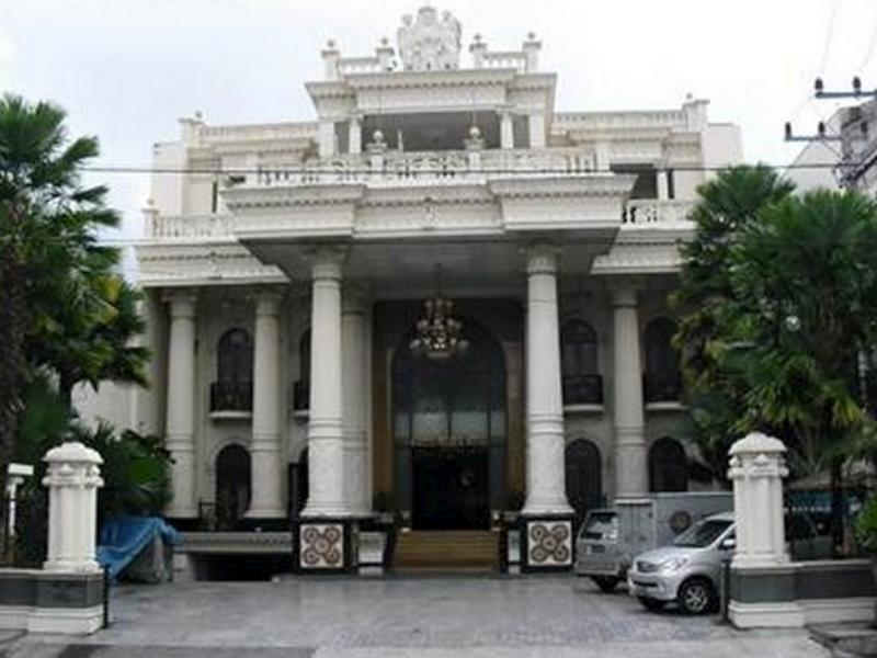 The Grand Palace Hotel Malang Zewnętrze zdjęcie