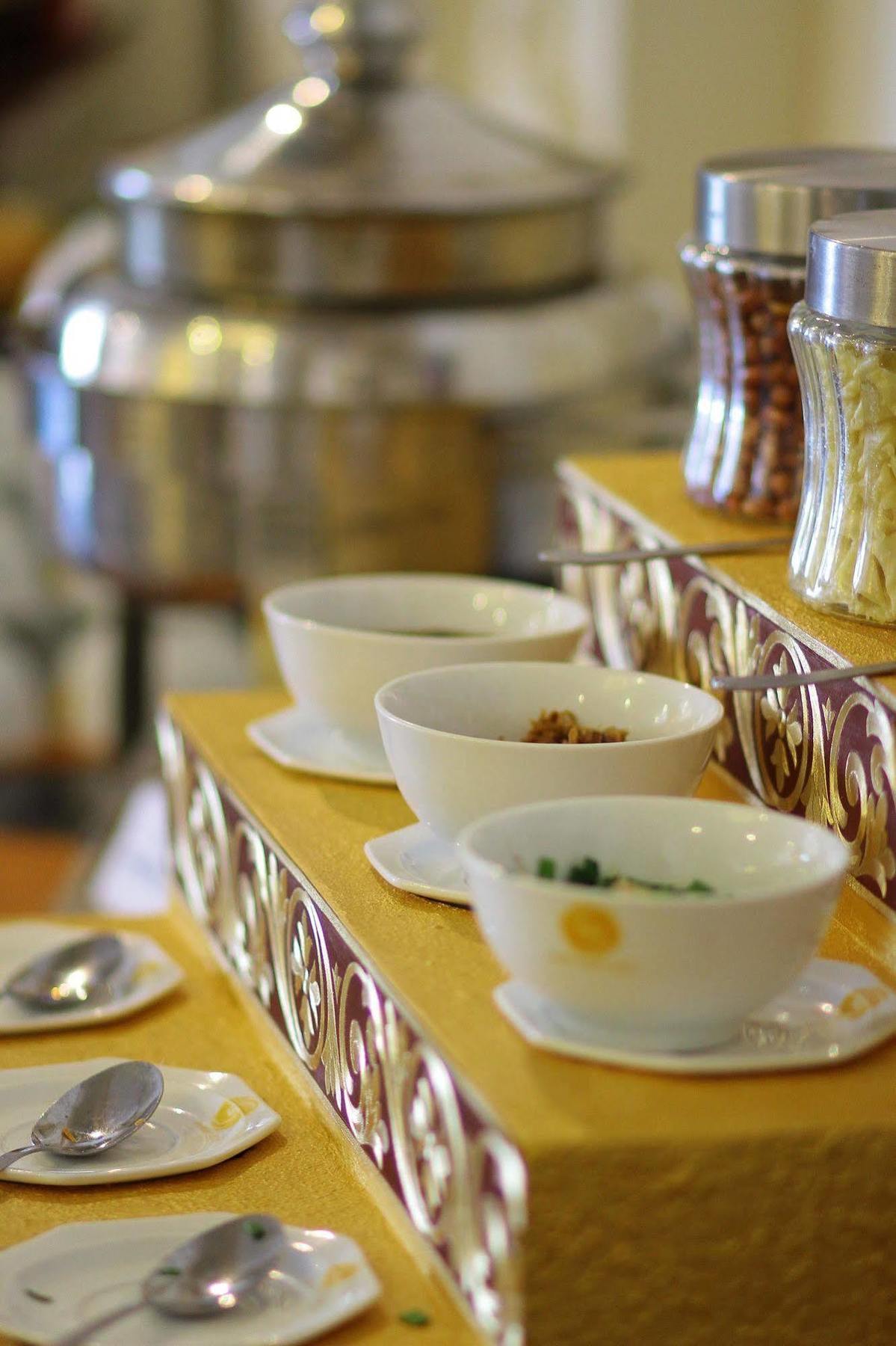 The Grand Palace Hotel Malang Zewnętrze zdjęcie