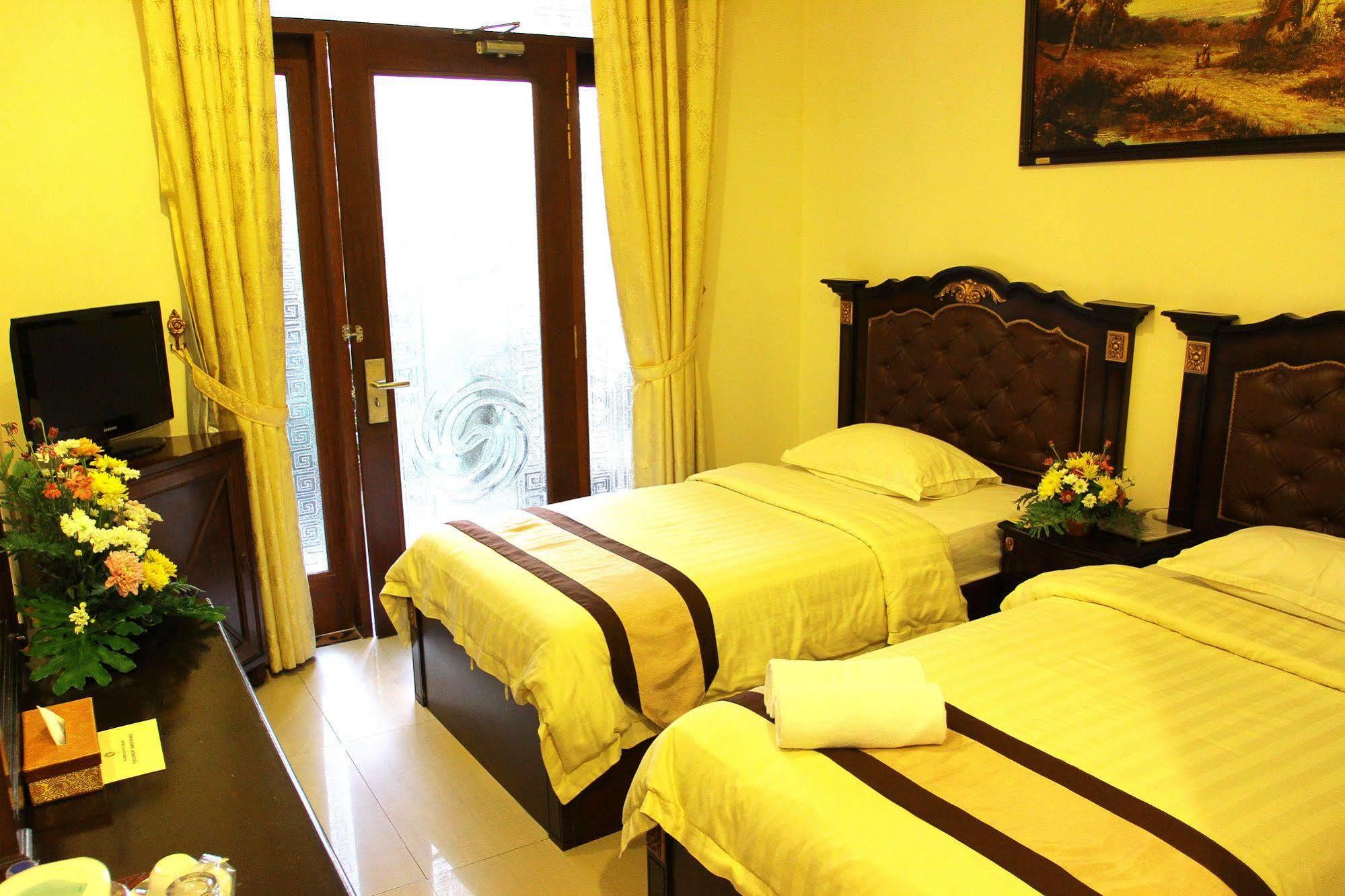 The Grand Palace Hotel Malang Zewnętrze zdjęcie
